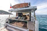 Cockpit with High Low swim platform